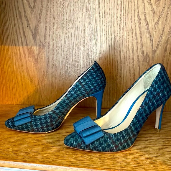 ANTONIO MELANI Shoes - Adorable houndstooth pumps with a blue bow
